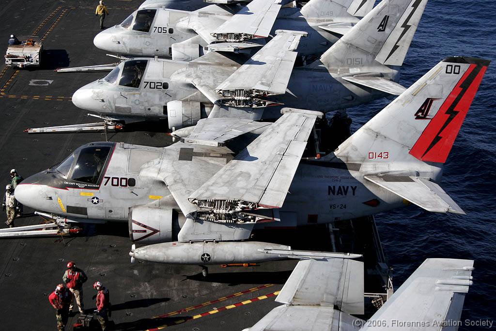 49 CVN71060221 S-3B 160143 AJ-700 DK 02 S-3B 160143/AJ-700 of VS-24 - USS Theodore Roosevelt, 21 February 2006 (C) Didier Kories